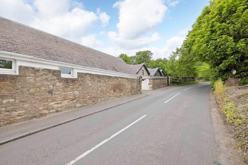 Two Bedroom Country Cottage With Parking Musselburgh Exterior photo